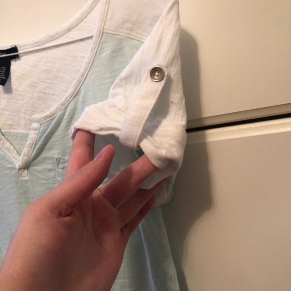 GAP tee - Picture 4 of 4